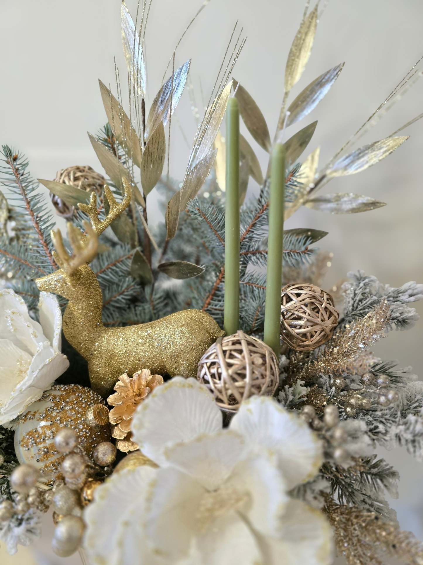 "Merry & Bright" Long & Low Gold Candle Arrangement