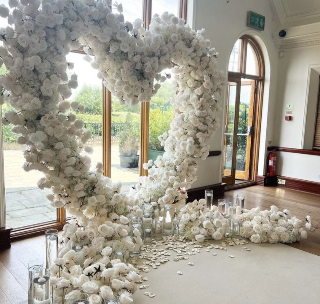 Heart arch proposal 
Say « yes” in the most elegant way.