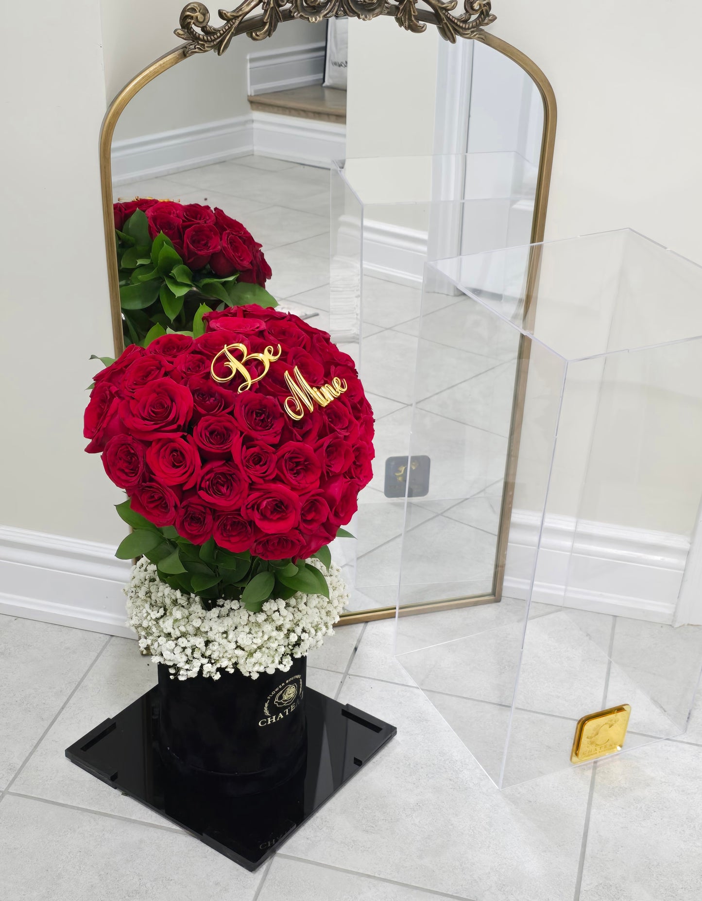 Chateau Floating Heart Acrylic Box