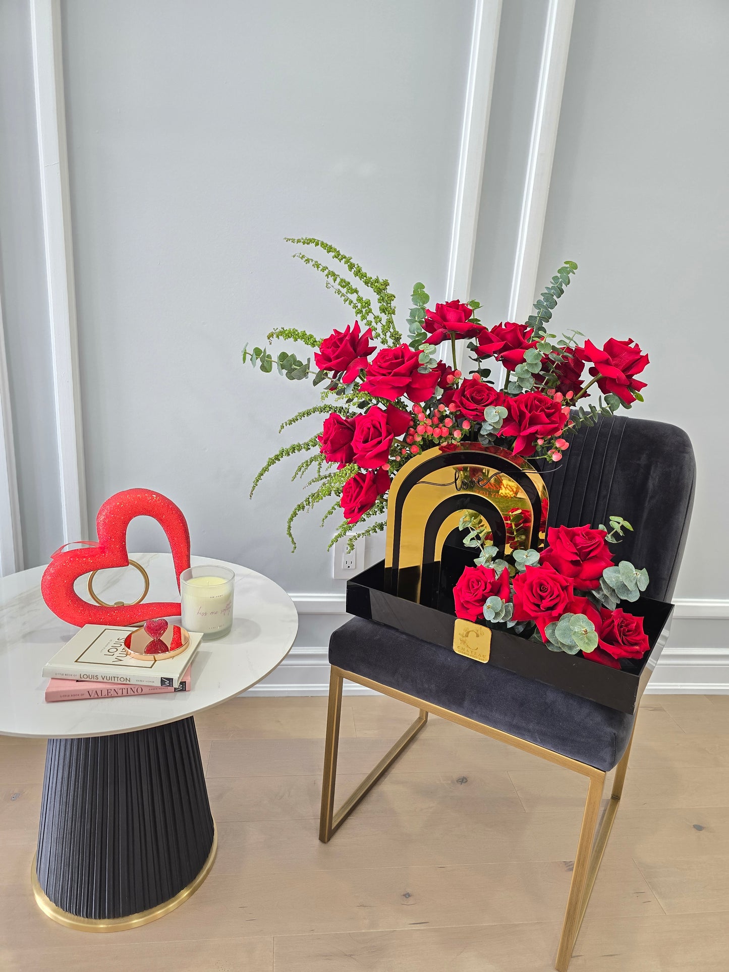 VIP GOLDEN ARCH ROSES ARRANGEMENT