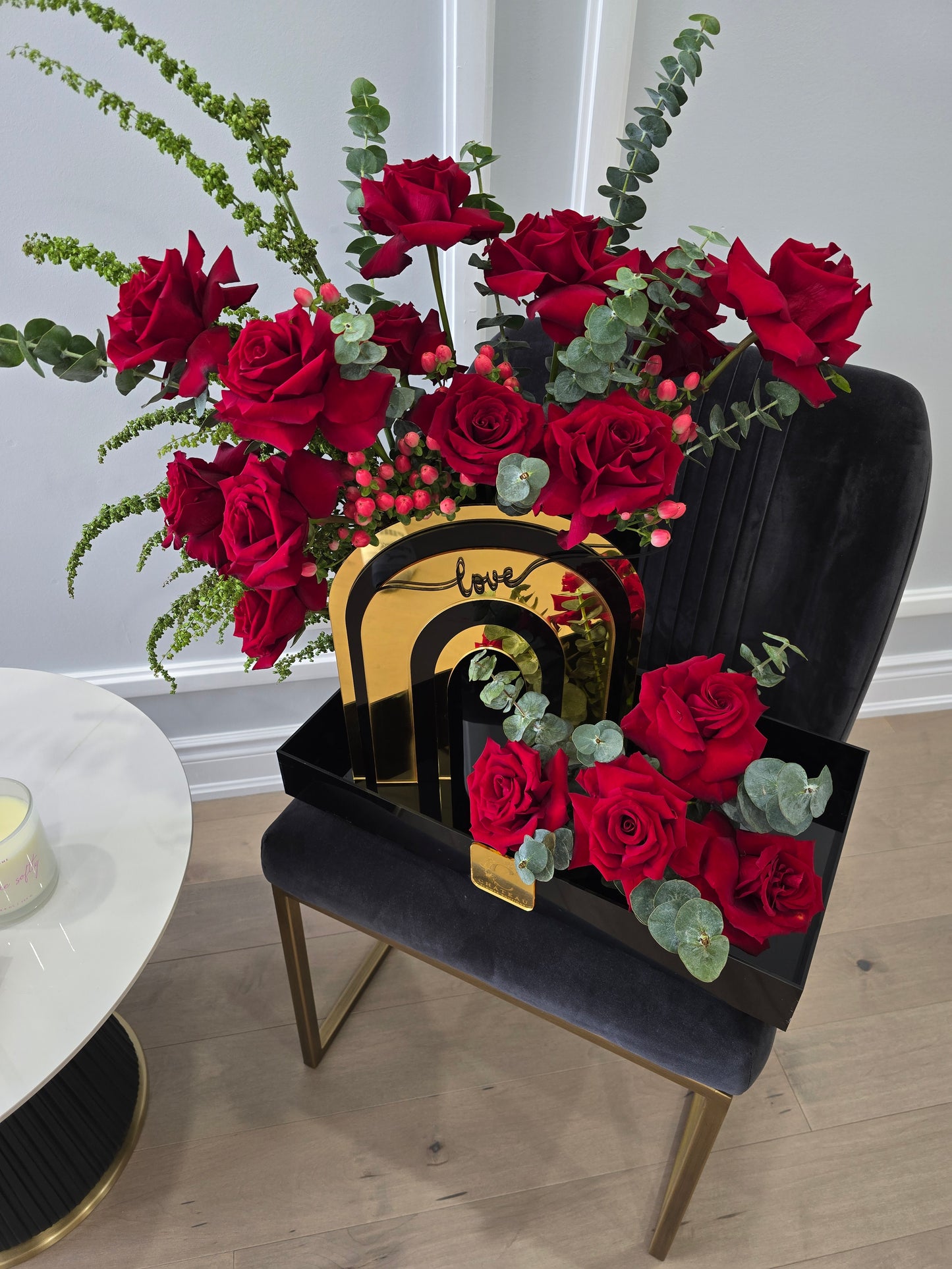 VIP GOLDEN ARCH ROSES ARRANGEMENT